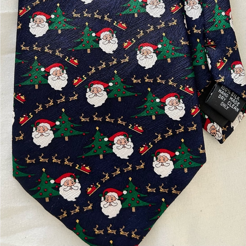 Cape Cod Neckware Silk Santa Tie